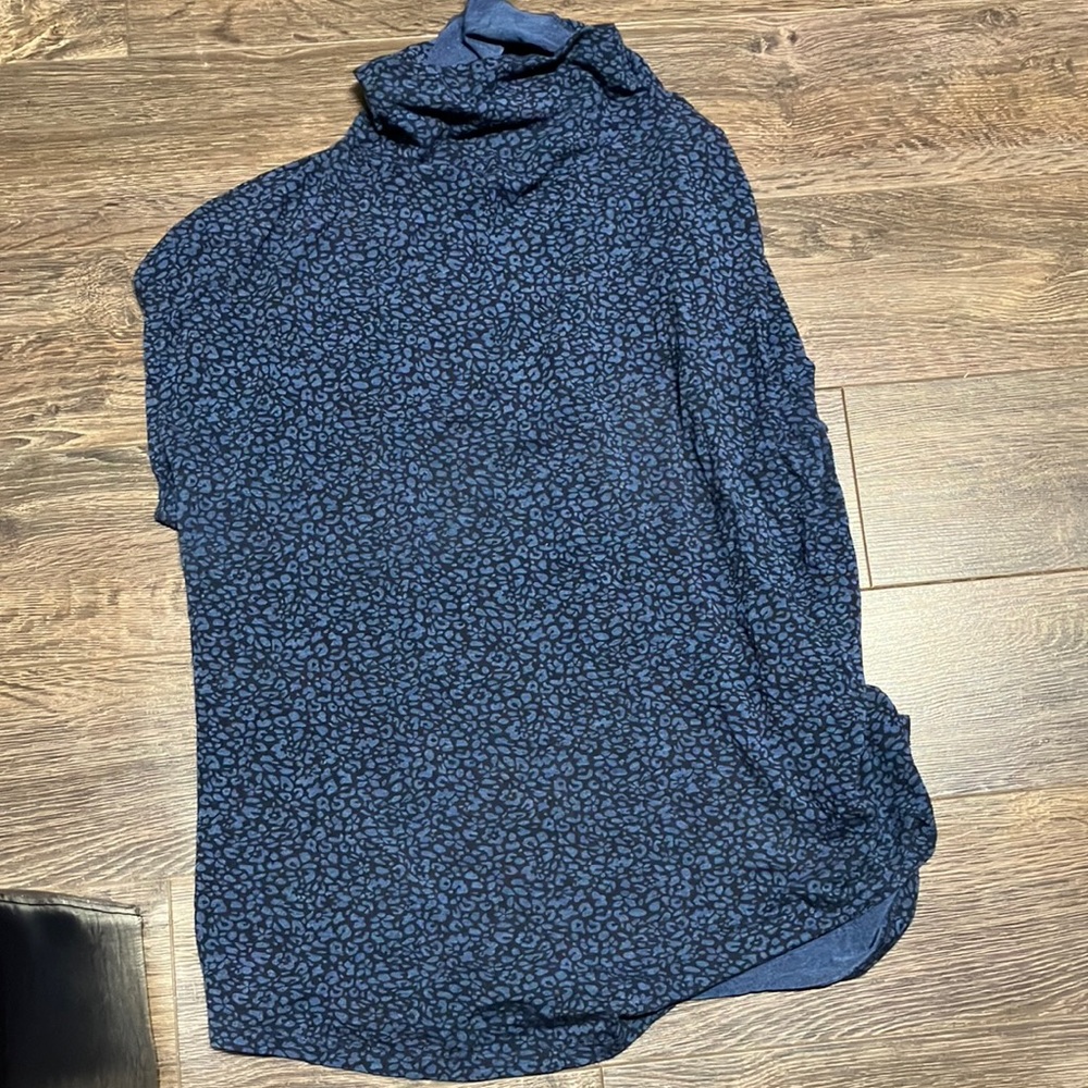Denver Hayes cowl neck tee